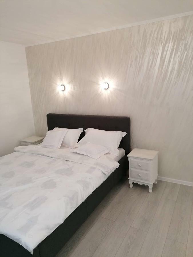 White Studio Daire Kaloşvar Dış mekan fotoğraf